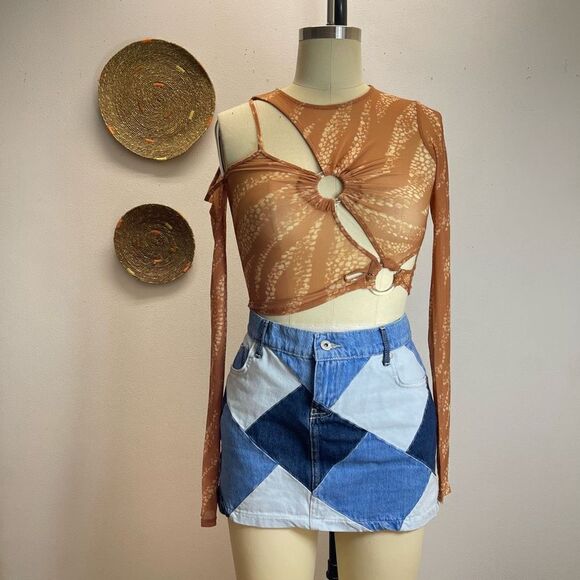 Urban Outfitters- Top - Picture 1 of 5